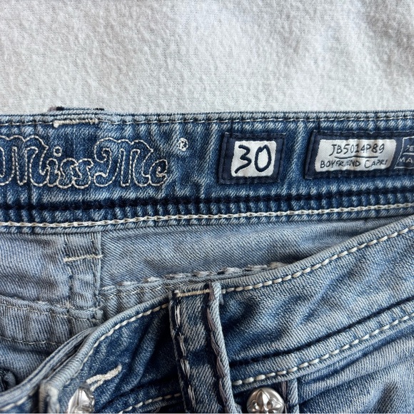 Miss Me Blue Boyfriend Capri Jeans with Decorative Stitching - Picture 3 of 6